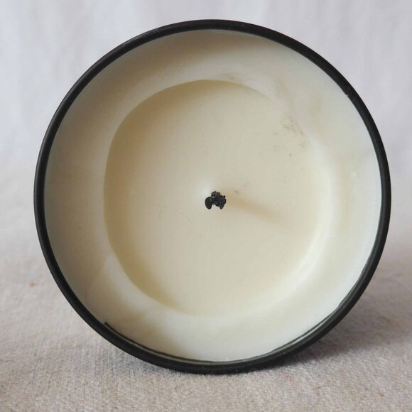 Hearth & Hand with Magnolia Sea Salt & Lavender Soy Candle (Used) - Picture 4 of 6